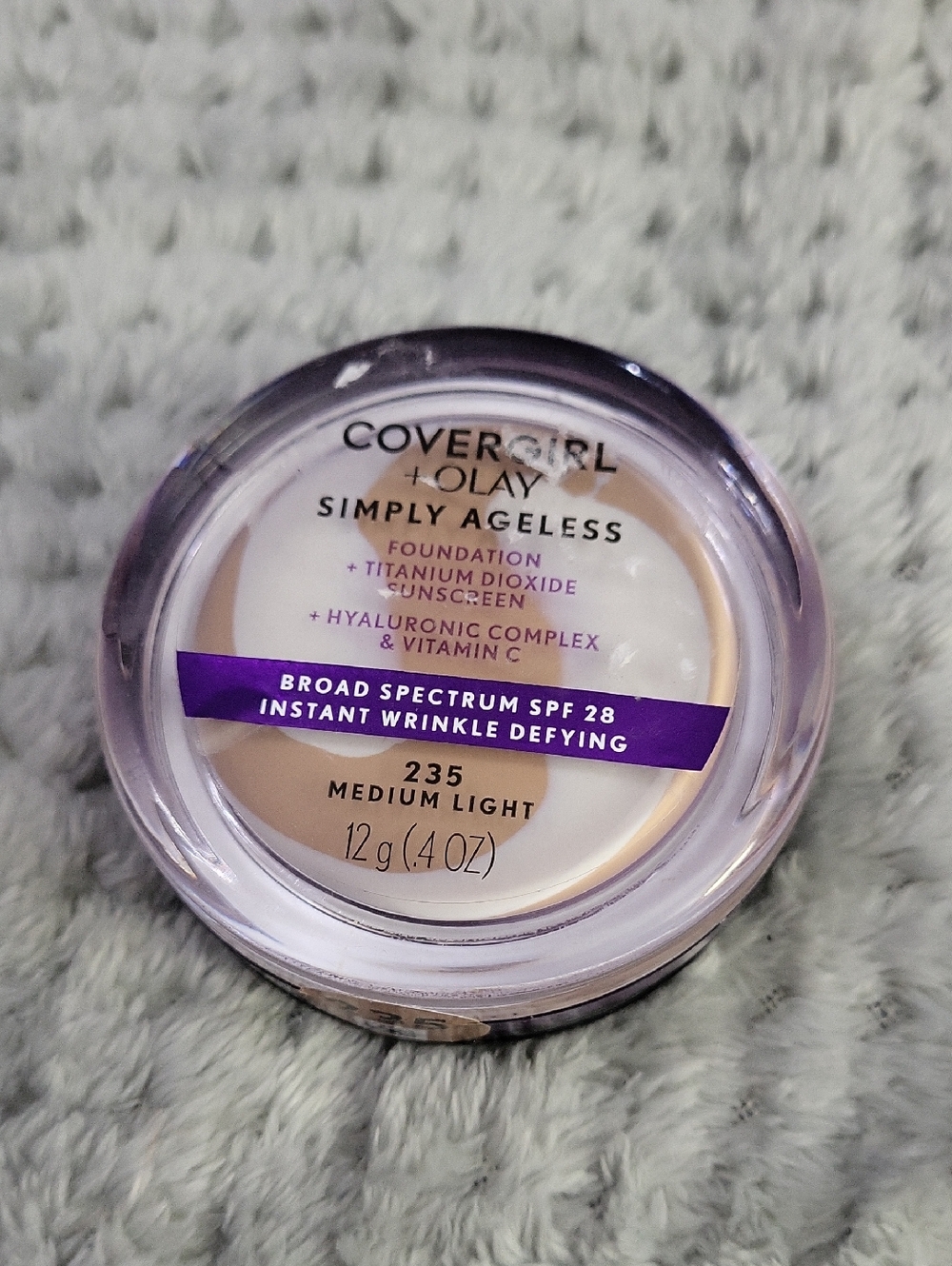 COVERGIRL Simply Ageless Foundation - Medium Light 235‎